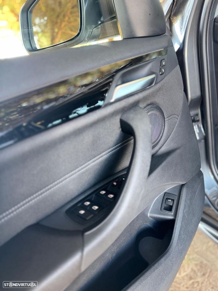 BMW X1 18 d sDrive Auto Line Sport - 27