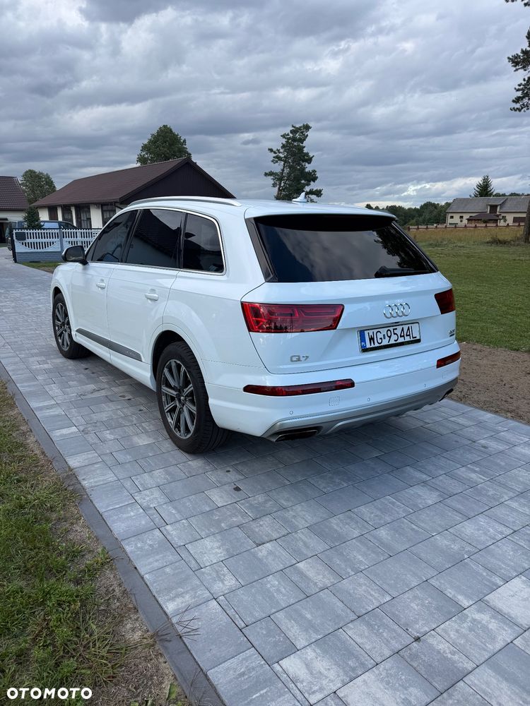 Audi Q7 3.0 TFSI Quattro Tiptr - 6