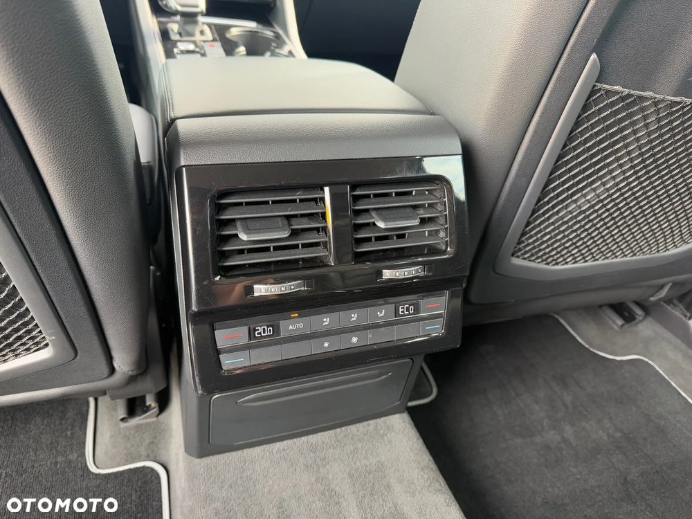 Volkswagen Touareg 3.0 V6 TDI SCR 4Mot - 18