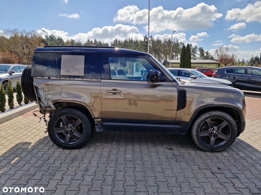 Land Rover Defender - 6