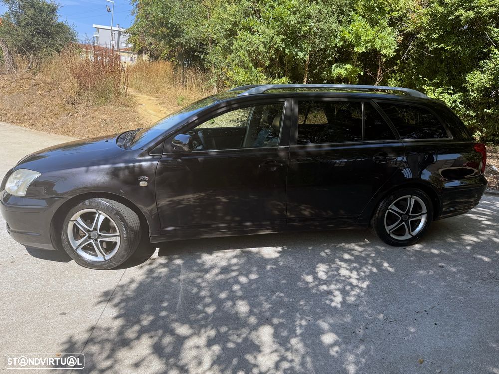 Toyota Avensis SW 2.0 D-4D - 2