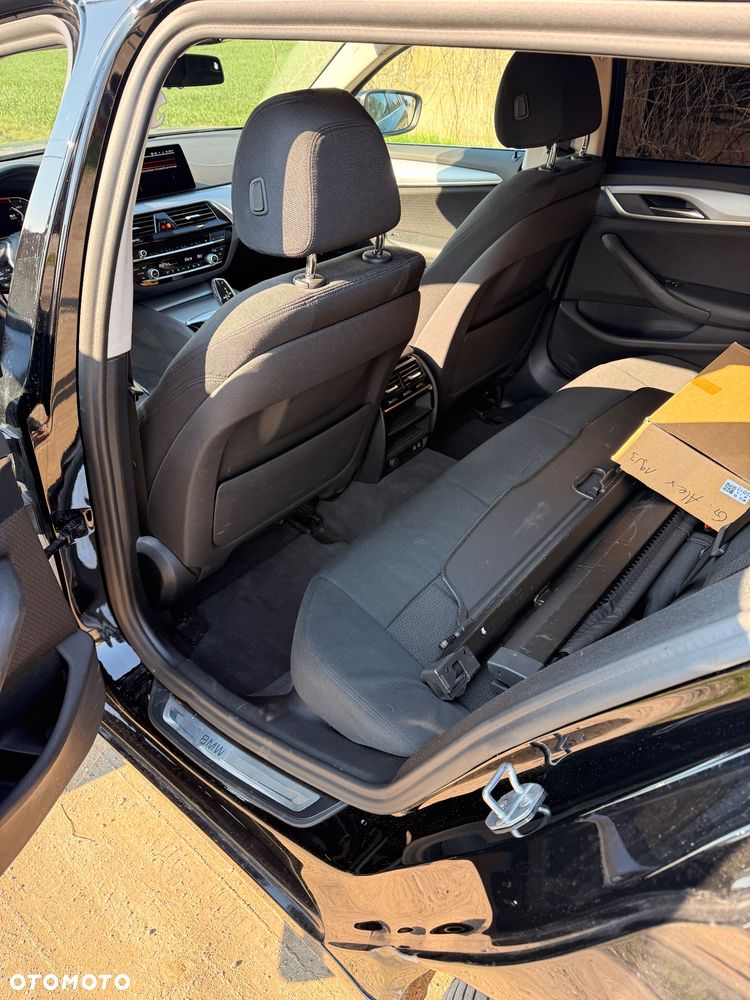 BMW Seria 5 530d Sport Line - 10