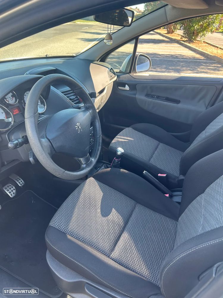 Peugeot 207 1.4 16V SE Sportium - 11
