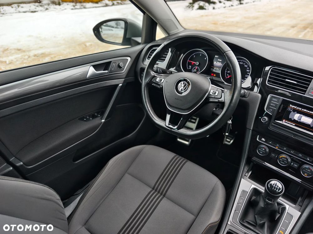 Volkswagen Golf 2.0 TDI BlueMotion Technology Allstar - 14