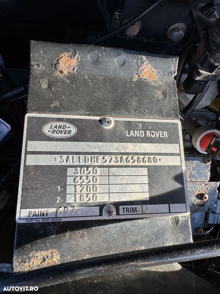 Land Rover Defender 110 Crew Cab - 11