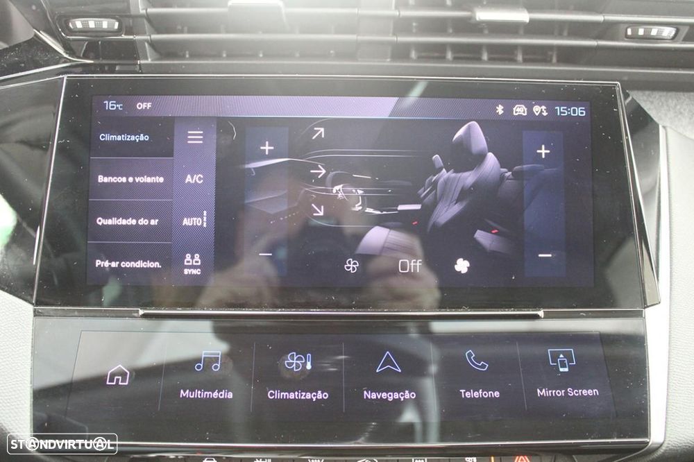 Peugeot e-308 54 kWh Allure - 24