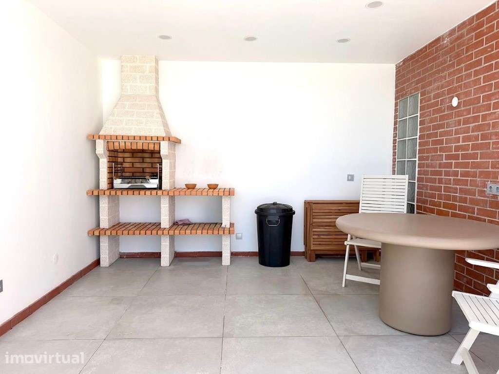 Moradia Isolada T4 com piscina a sal na Quinta do Anjo - Grande imagem: 3/12