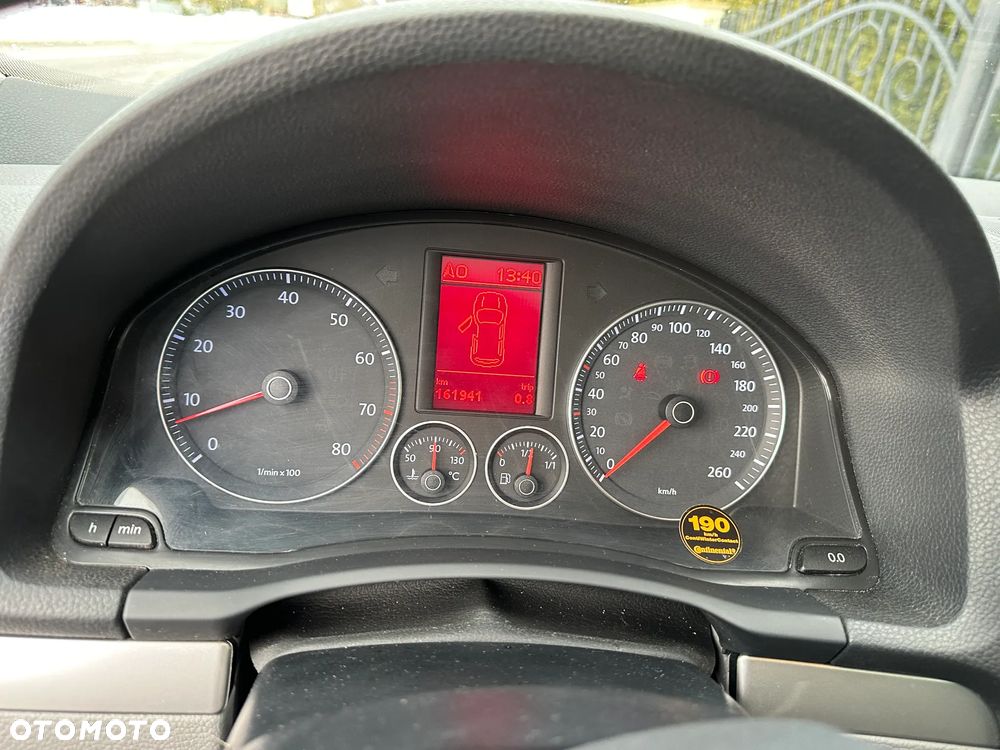 Volkswagen Golf - 33