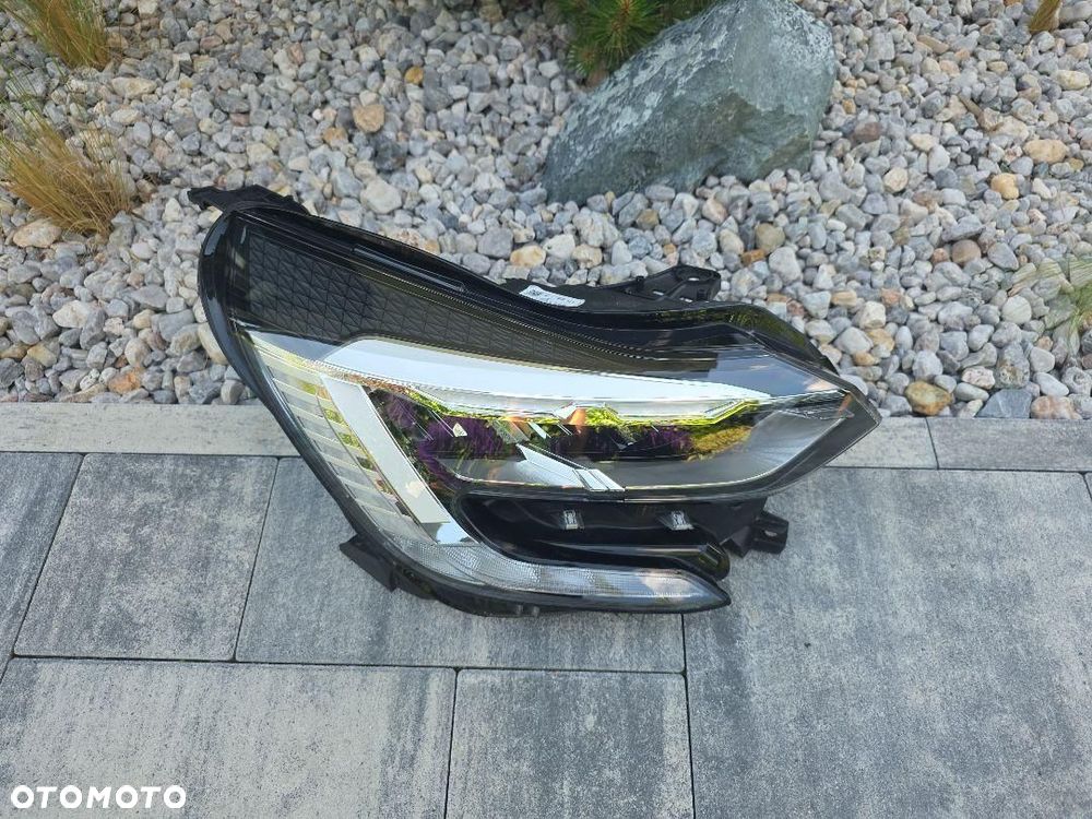 RENAULT CAPTUR 2 II Lampa prawa Kompletna Full Led 260104095R Krótki Led - 2