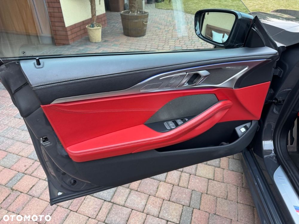 BMW Seria 8 - 26