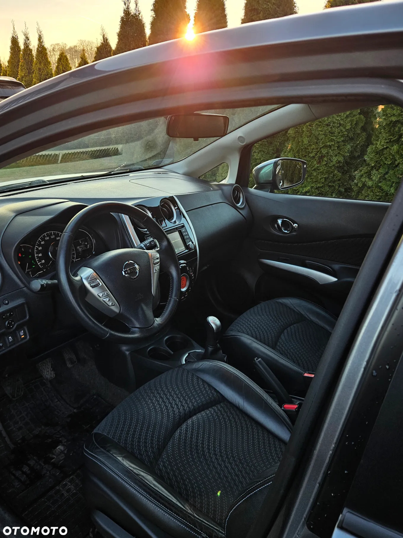 Nissan Note 1.5 dCi Tekna EU6 - 12