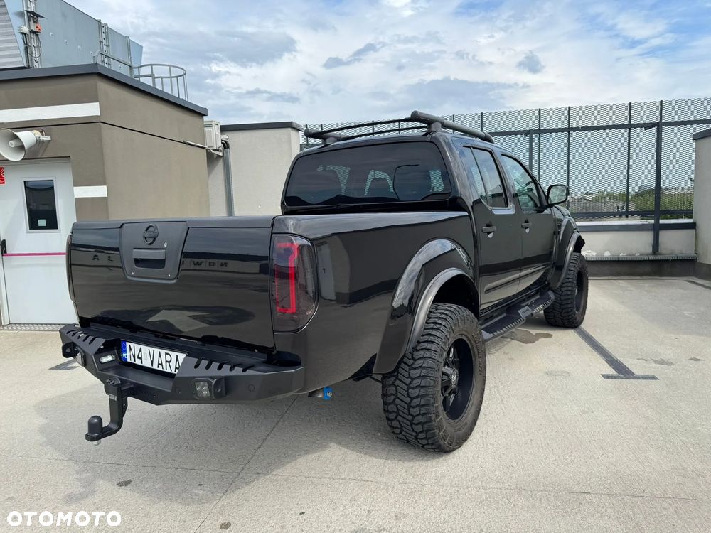 Nissan Navara 3.0 D V6 Platinum Long EU5 - 4