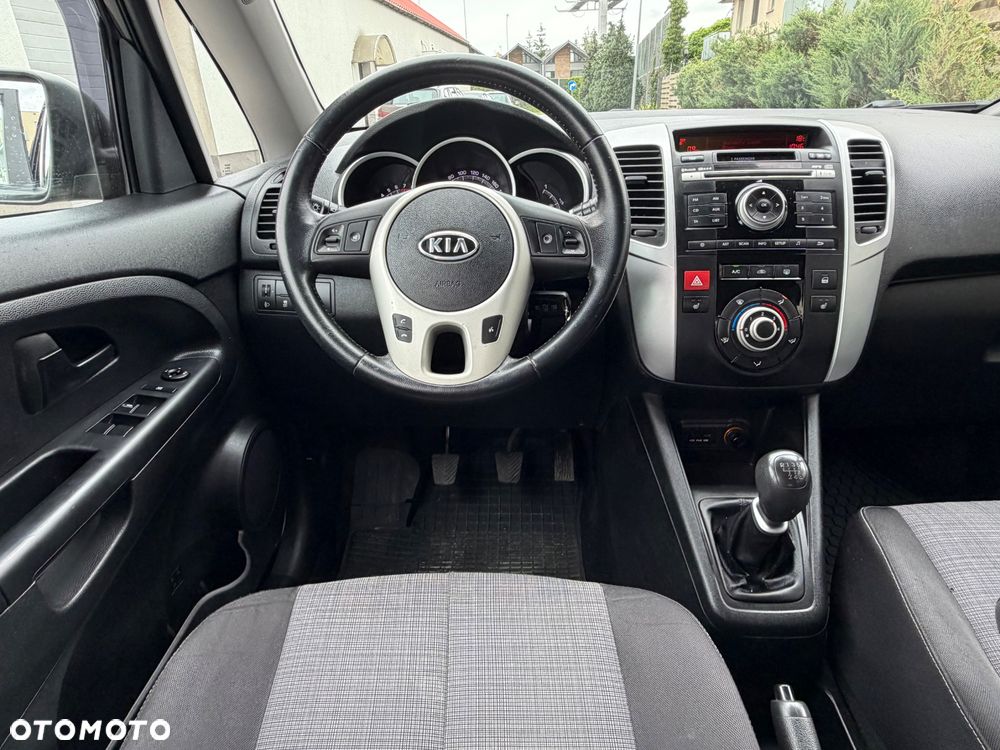 Kia Venga 1.6 L - 35