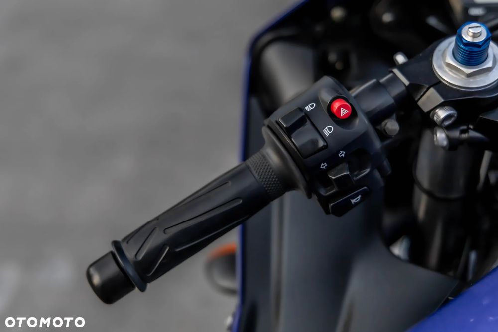 Yamaha R6 - 27