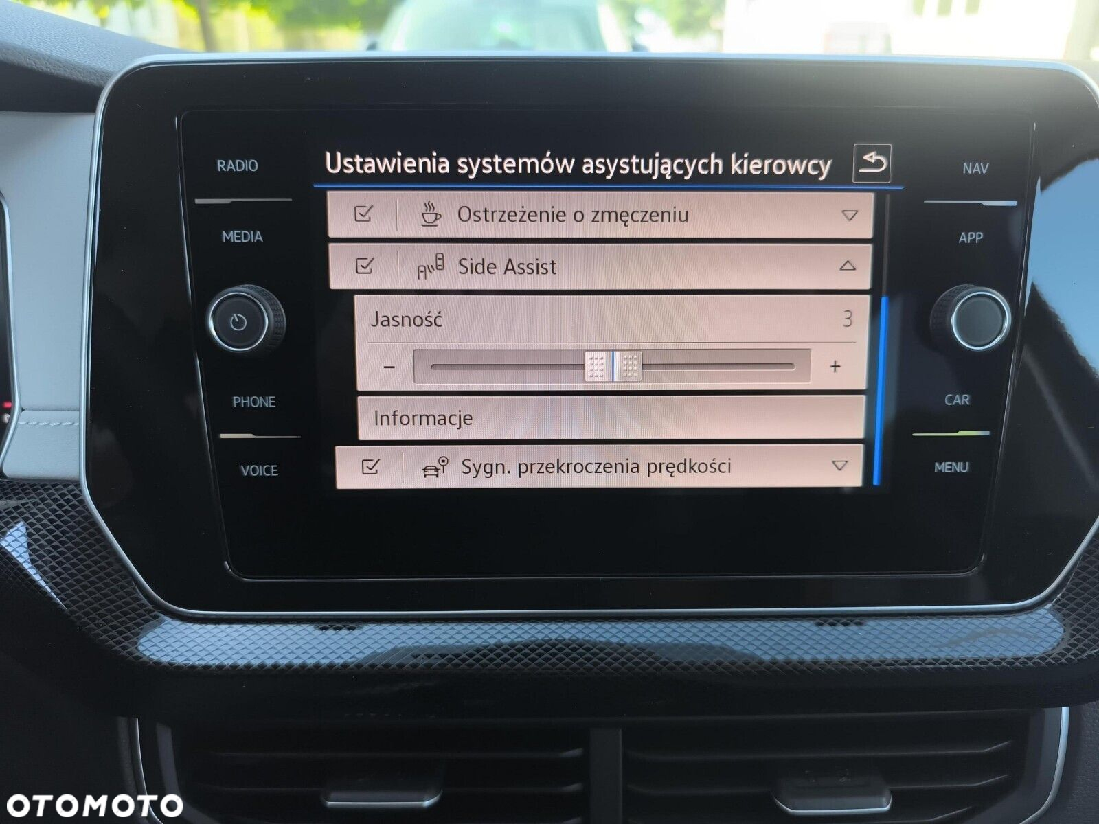 Volkswagen T-Cross - 37