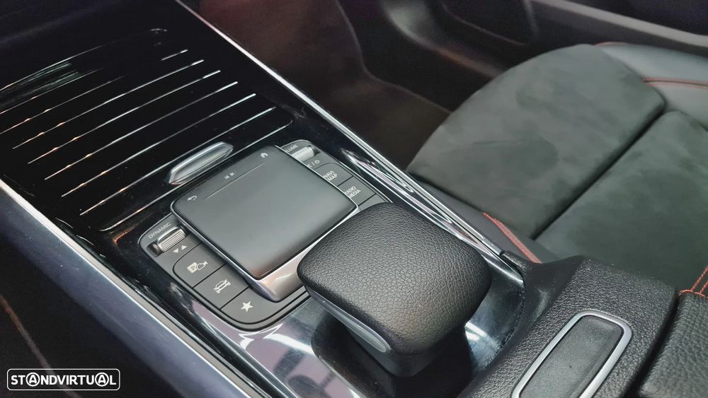 Mercedes-Benz GLA 200 d AMG Line - 14