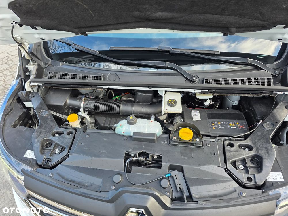 Renault Trafic - 25