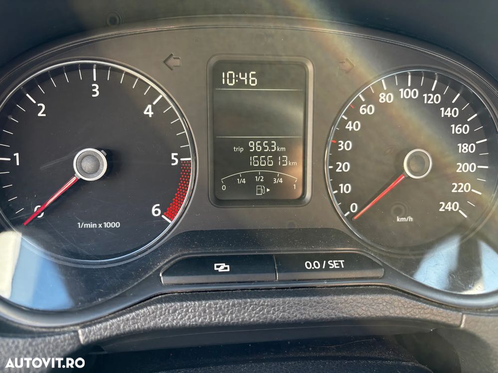 Volkswagen Polo - 15