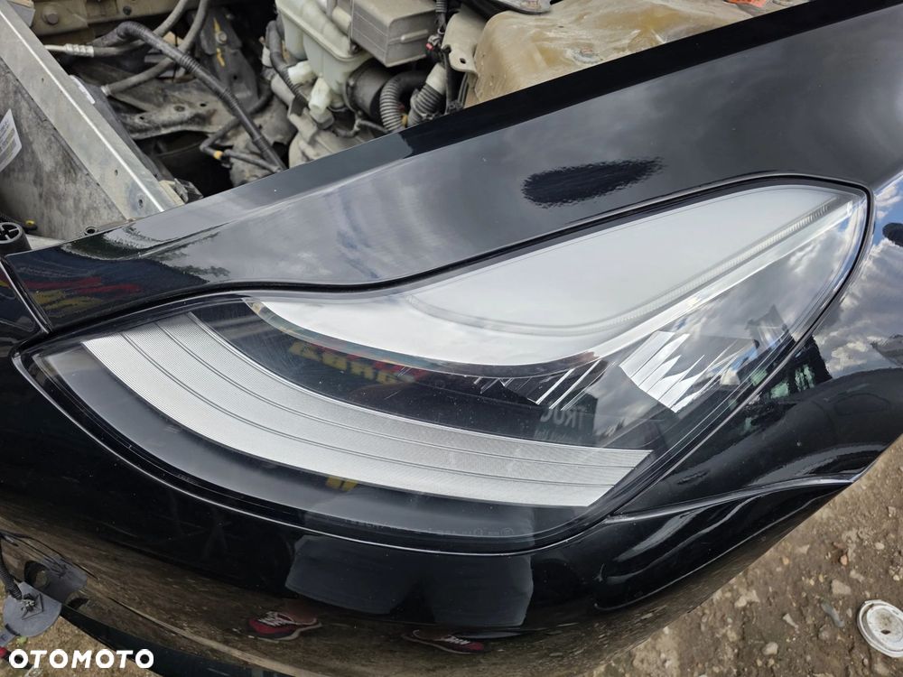 LAMPA LEWA PRZEDNIA PRZÓDFULL LED TESLA 3 107737500C - 3