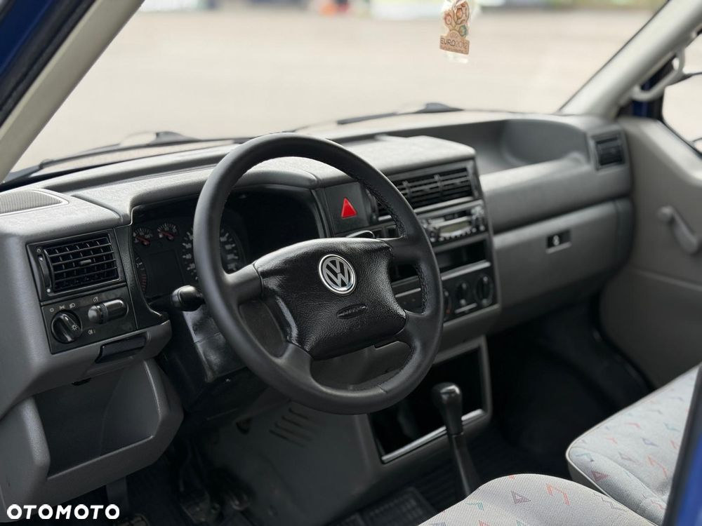 Volkswagen Transporter - 25