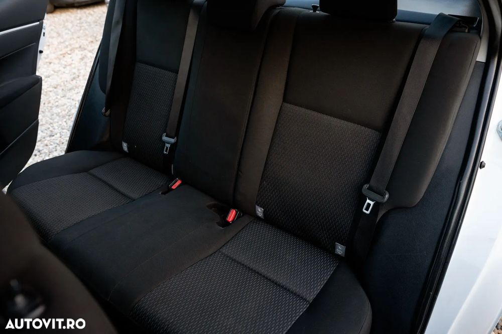 Toyota Corolla 1.33 Dual VVT-i Luna - 17