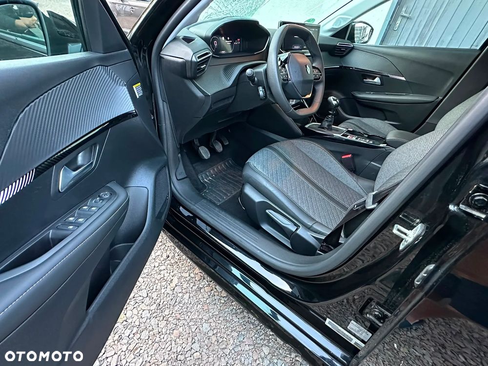 Peugeot 208 PureTech 100 Allure - 12