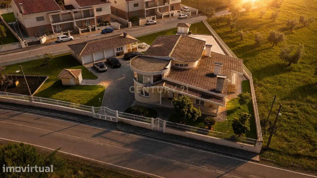 Moradia em Cernache, Coimbra - T6 com Piscina, Ginasio, Parque infanti - Grande imagem: 2/55