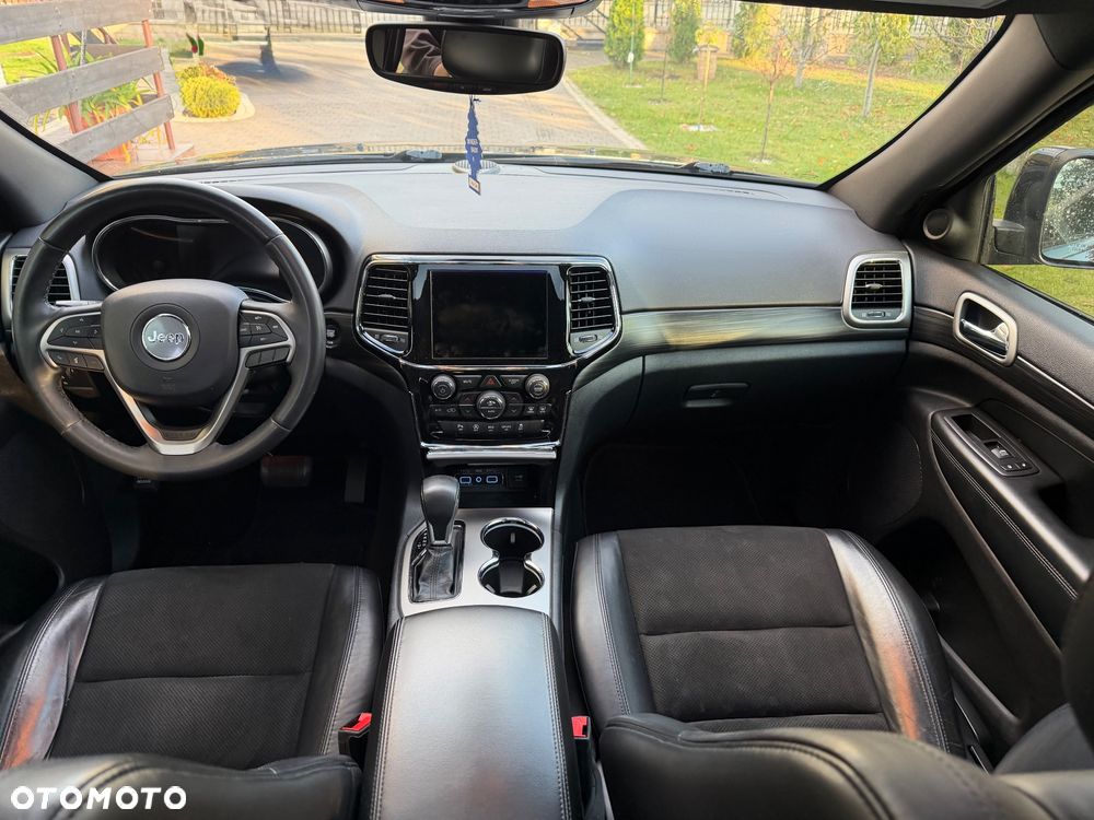 Jeep Grand Cherokee - 15