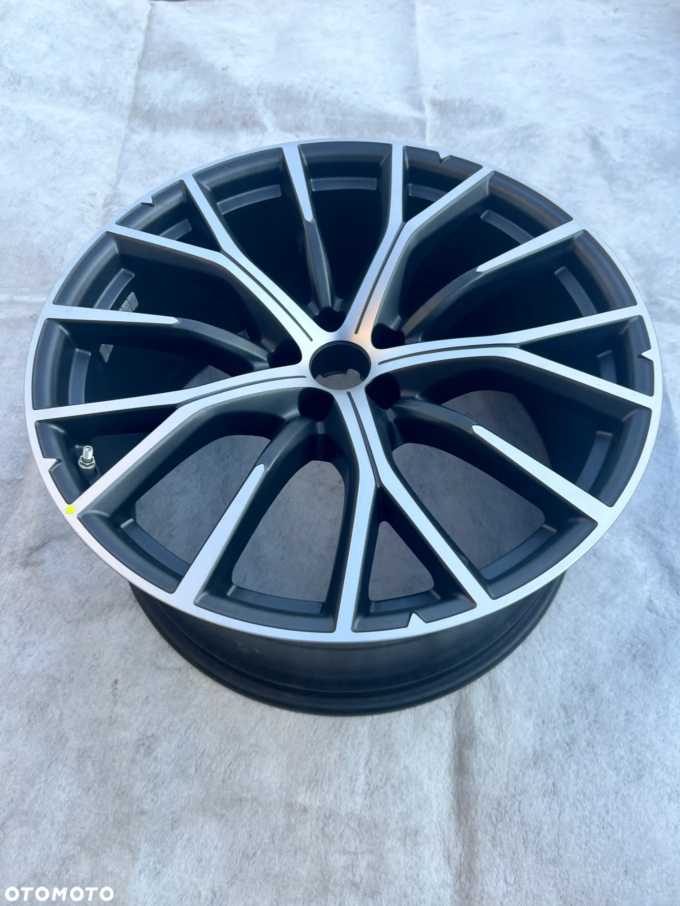 Felga Maserati Gracale 10x21et25 NOWA 670194792 - 2
