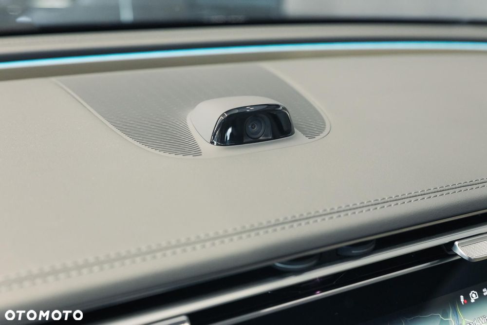 Mercedes-Benz Klasa E - 32