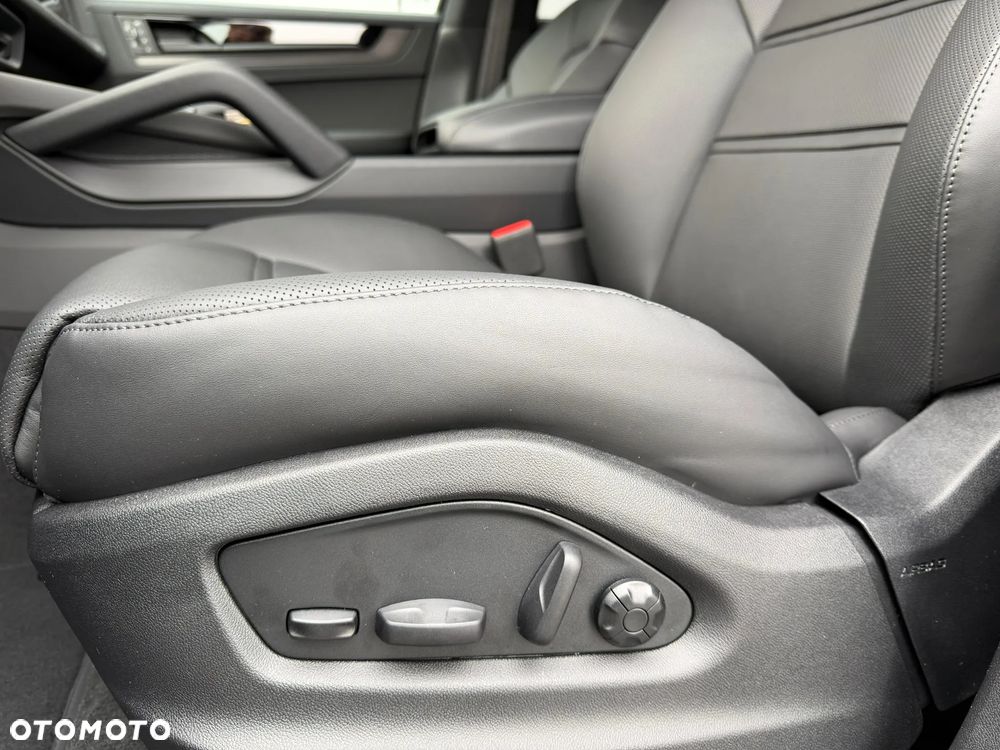 Porsche Cayenne S E-Hybrid PHEV Black Edition - 19