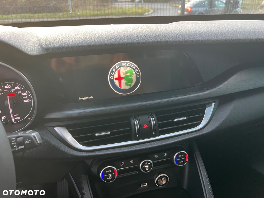 Alfa Romeo Stelvio 2.0 Turbo 16V AT8-Q4 Executive - 17