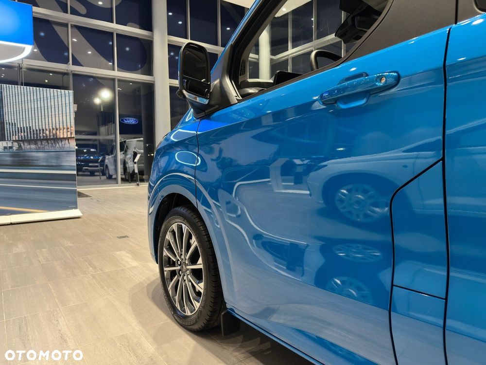 Ford Tourneo Custom - 6