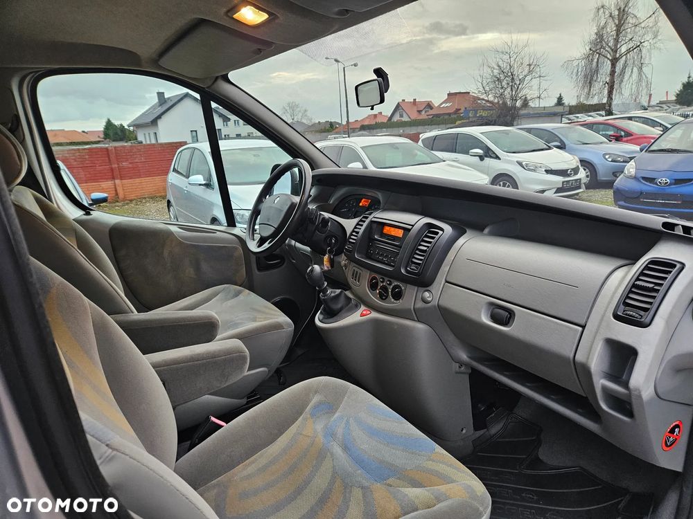Renault Trafic Passenger Expression - 7