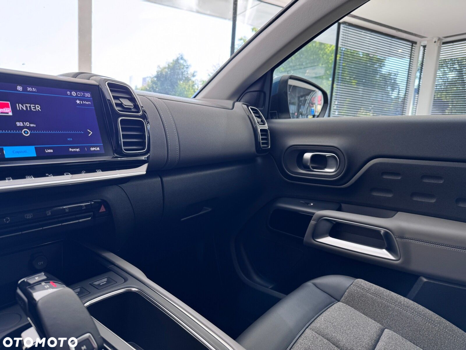Citroën C5 Aircross 1.2 PureTech Live EAT8 - 27