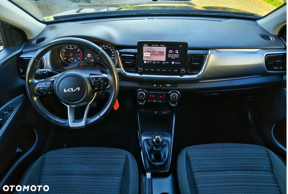 Kia Stonic 1.2 L Business Line - 26