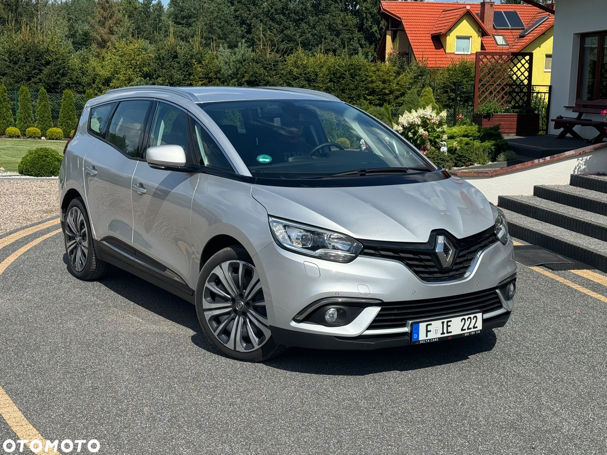 Renault Grand Scenic BLUE dCi 120 LIMITED - 13