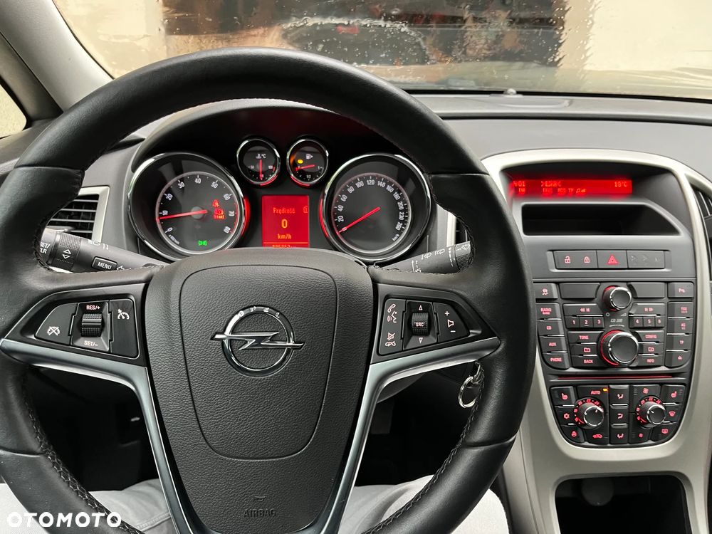 Opel Astra 1.4 T Edition 150 - 9