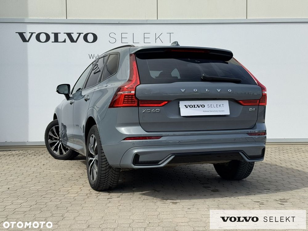 Volvo XC 60 B4 D AWD Plus Dark - 5
