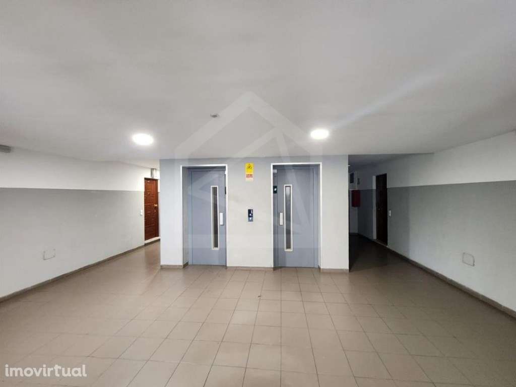 Apartamento T2 em Vilar do Paraíso - Grande imagem: 5/18