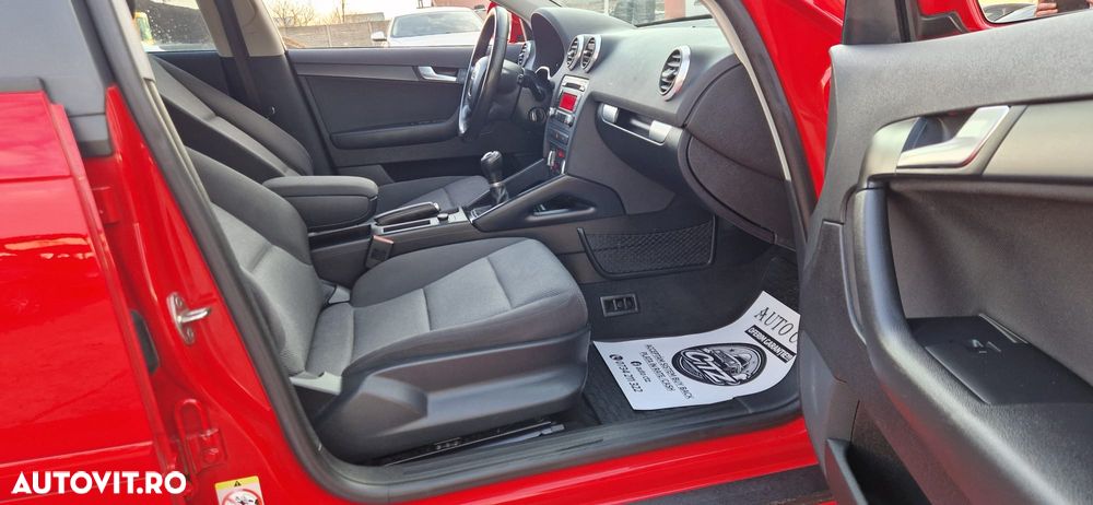 Audi A3 1.6 TDI Sportback DPF Ambiente - 28