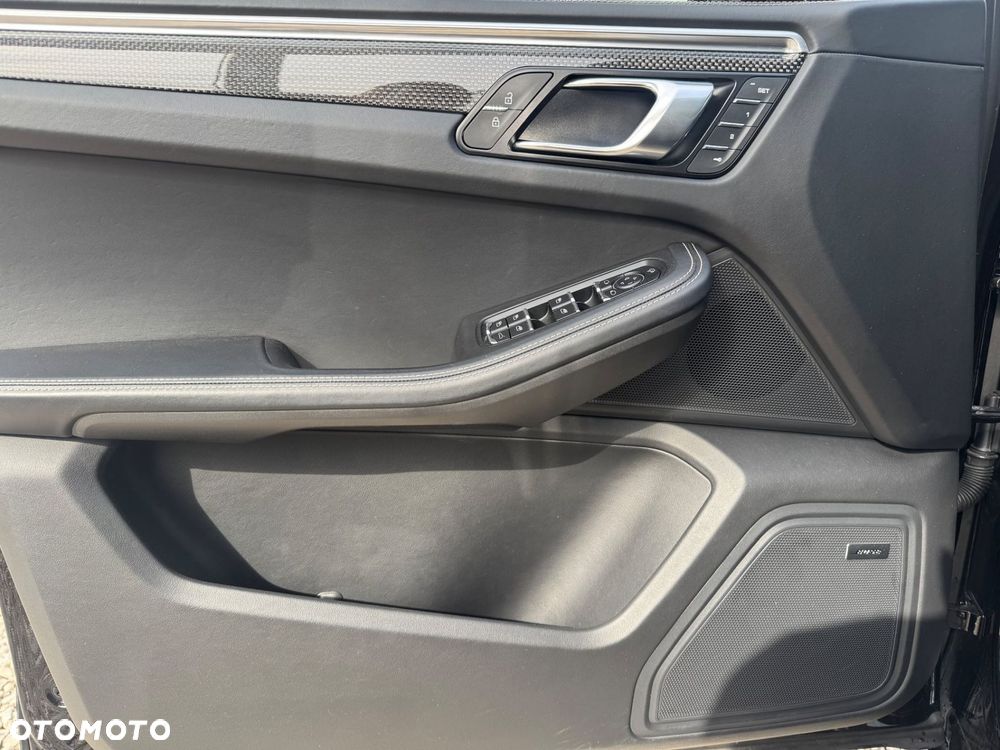 Porsche Macan - 18
