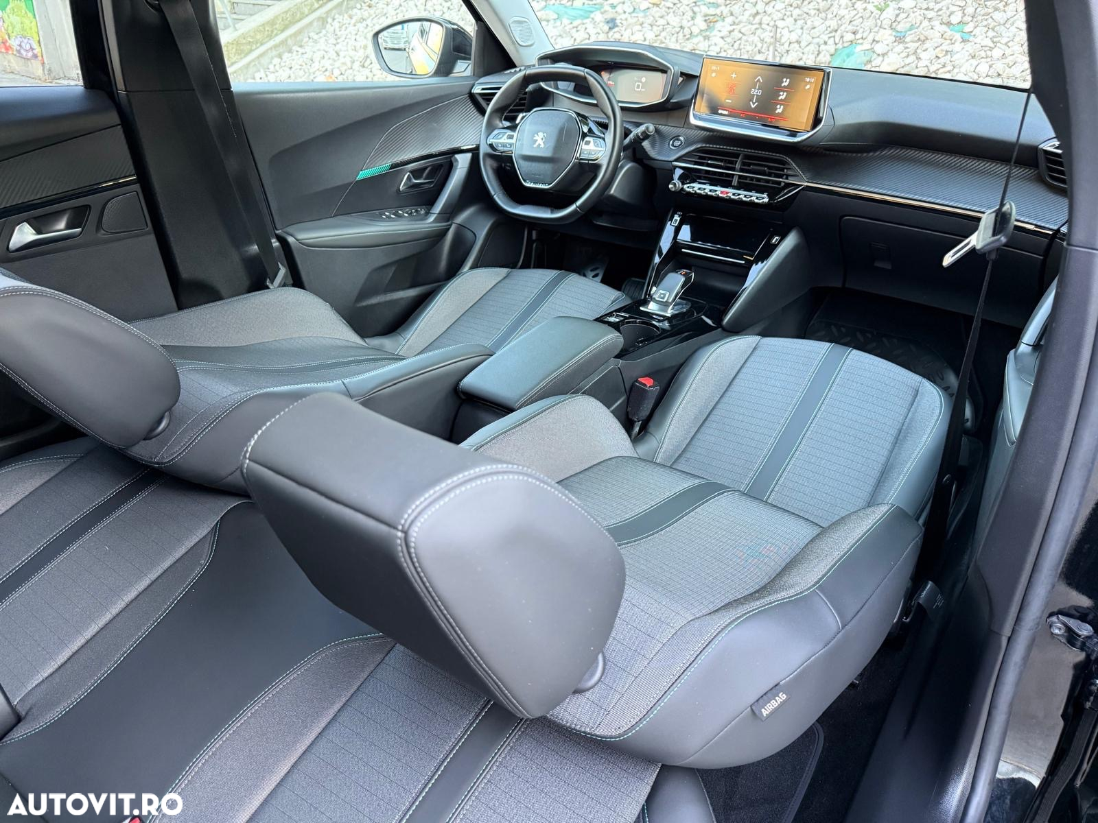 Peugeot 2008 1.5 BlueHDI 130 S&S EAT8 GT - 17