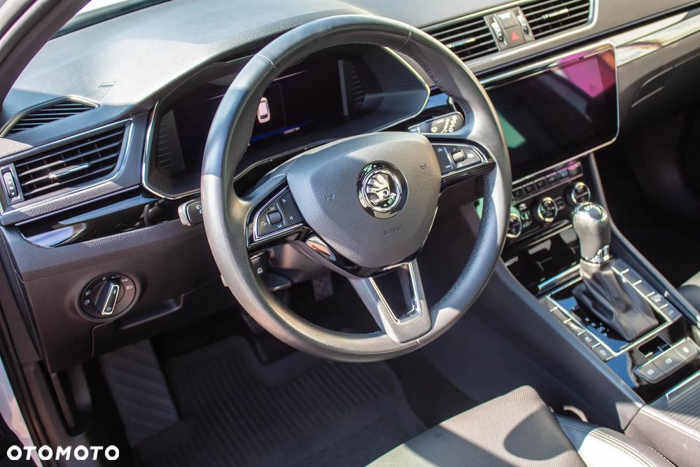 Skoda Superb 2.0 TDI L&K DSG - 20