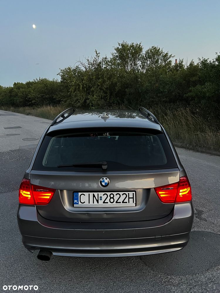 BMW Seria 3 316i - 17
