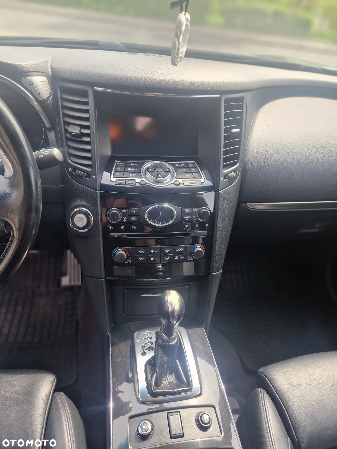 Infiniti Q70 3.0d S Premium - 17