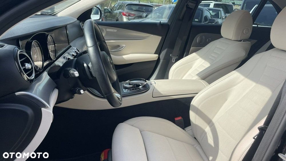 Mercedes-Benz Klasa E - 18