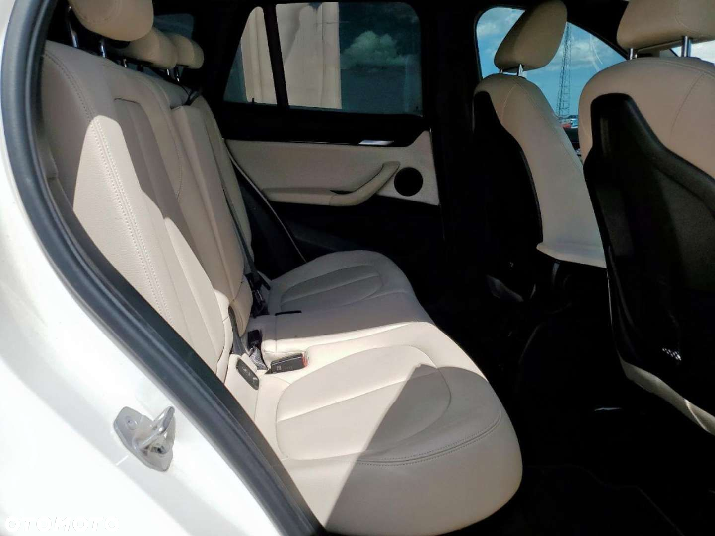 BMW X1 - 12