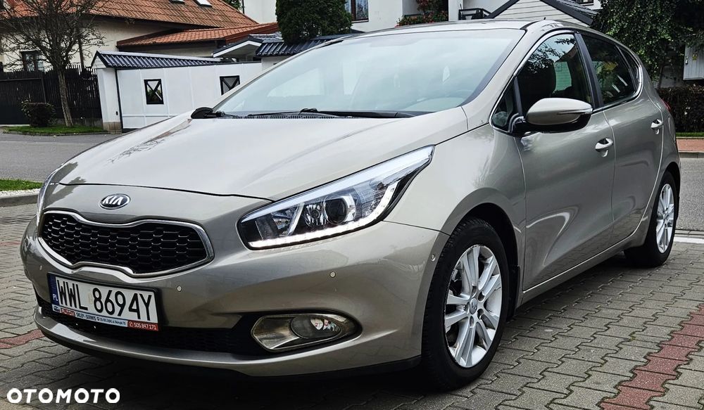 Kia Ceed 1.6 GDI L DCT - 1