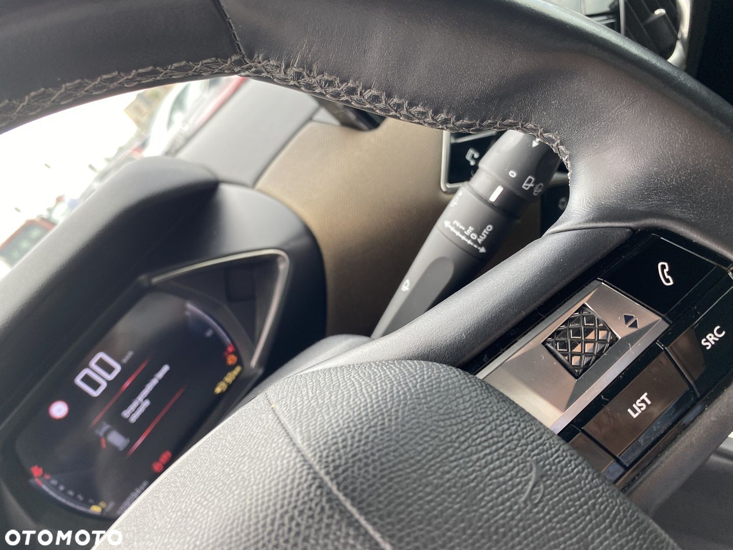 DS Automobiles DS 3 Crossback 1.2 PureTech Chic - 12